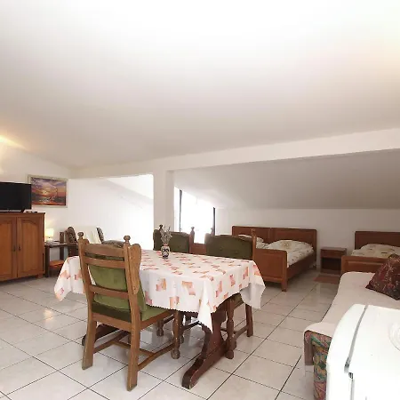 Drago 2039 بنجول