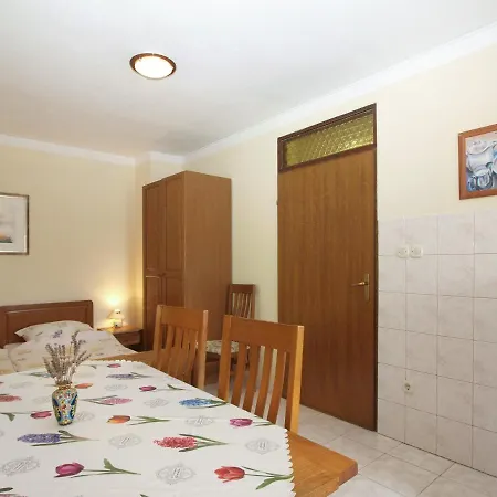 Drago 2039 شقة بنجول