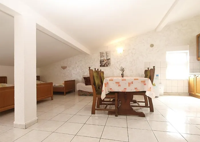 Drago 2039 아파트 반졸레