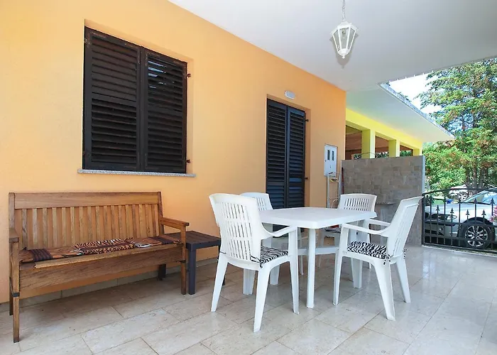 아파트 Drago 2039 반졸레