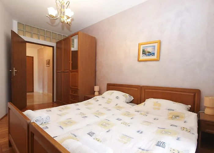 Drago 2039 아파트 반졸레