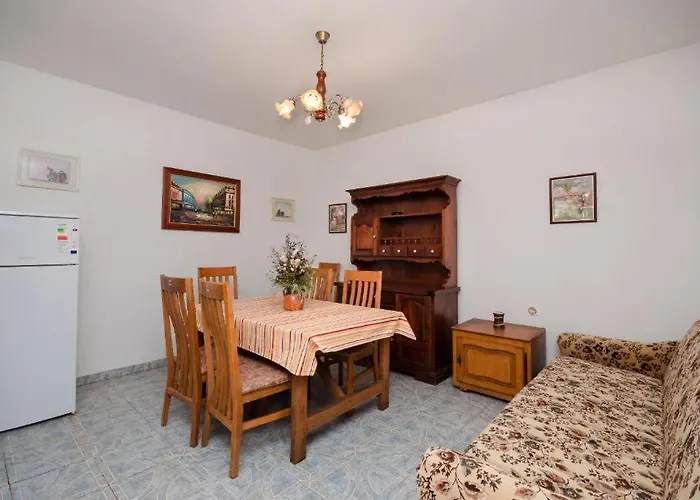 Drago 2039 아파트 반졸레